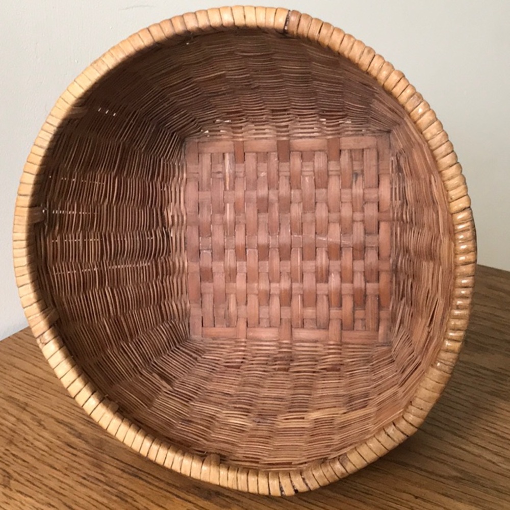Vintage Wicker Bamboo Basket - Picture 4 of 7
